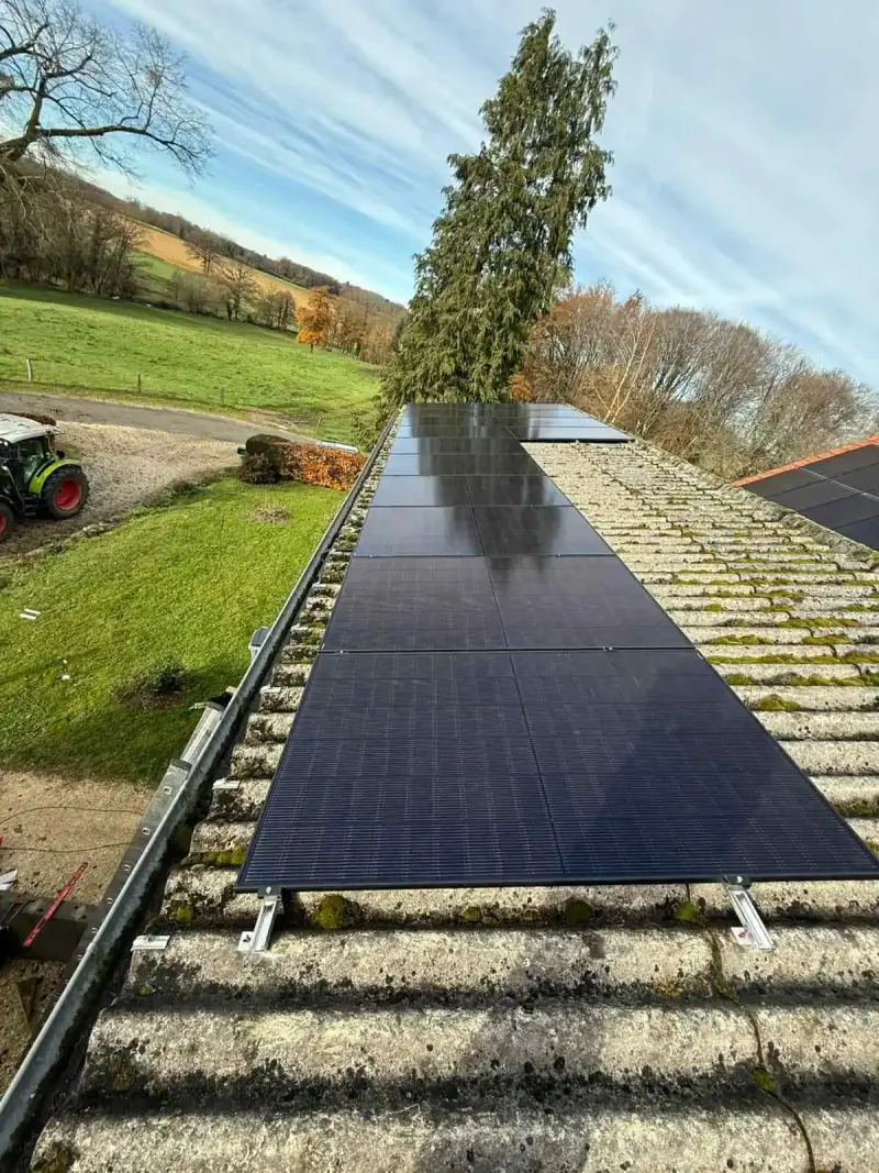 Installation panneaux solaires 12 kWc - Maison de campagne à Saint-Loubès